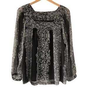 Apt 9 blouse medium black and white